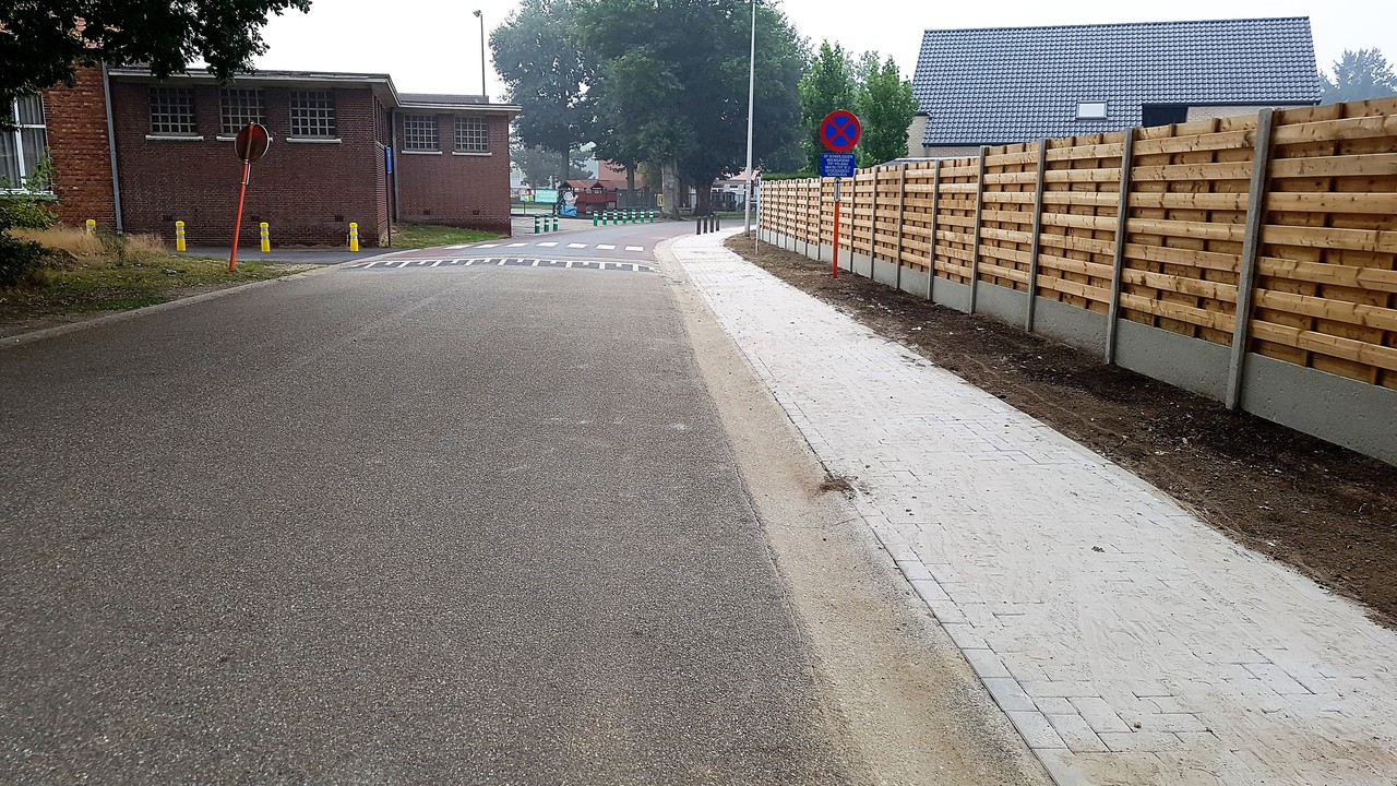 Bolderberg: voetpaden deels Vrunstraat - Kluisstraat richting school. update 04-06-2019