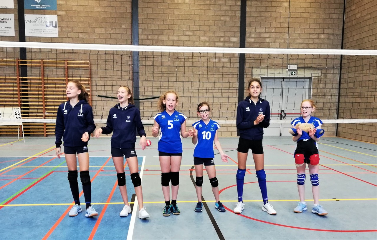 VCK Bolderberg Volley:  dameswedstrijd meisjes U13